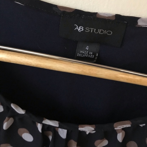 ✨ Navy polka dot dress - Picture 4 of 5